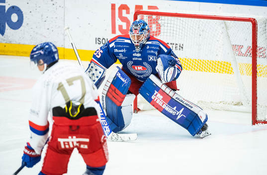 Oskarshamns målvakt Joe Cannata och Jonas Engström