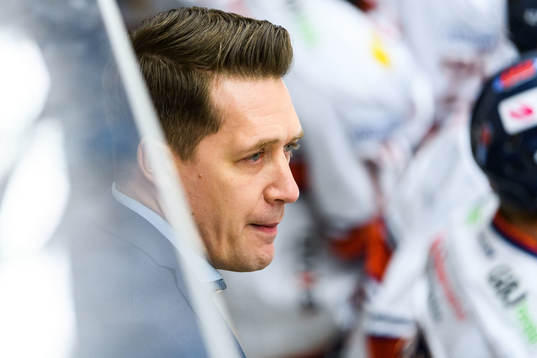 Växjös tränare Sam Hallam