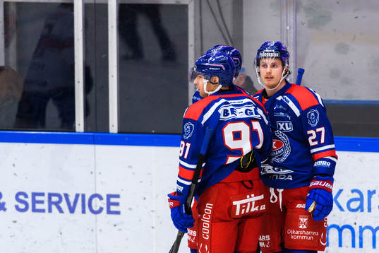 Oskarshamns Nick Olesen jublar