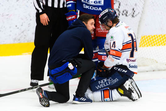 Växjös Emil Pettersson kollas till