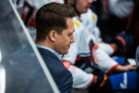 Växjös tränare Sam Hallam