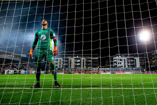 Goalkeeper Sousha Makani of Mjøndalen