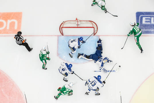 Leksands målvakt Janne Juvonen och Leksands Calle Själin