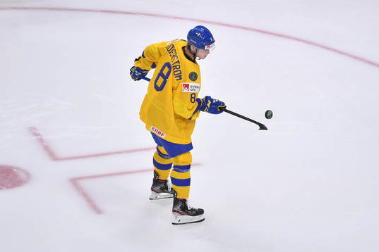 Victor Söderström warms up prior to the 2021 IIHF World