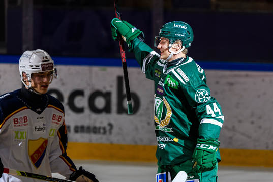 Färjestads Jacob Peterson jublar