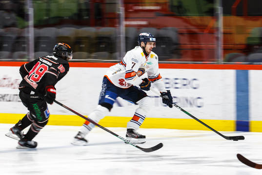 Örebros Daniel Muzito Bagenda och Växjös Hardy Häman