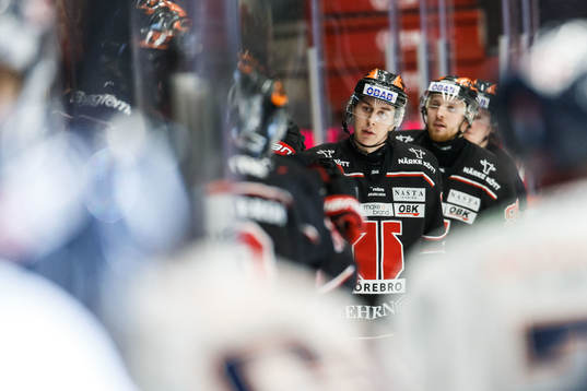 Örebros Robert Leino jublar