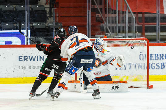 Örebros Robert Leino gör 3-1