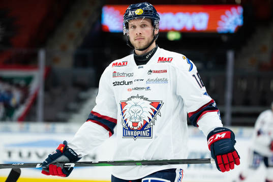 Linköpings Villiam Haag innan ishockeymatchen i SHL mellan