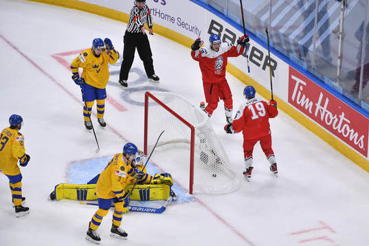 Jan Mysak celebrates a first period goal