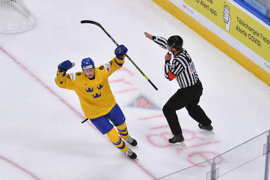 Emil Heineman celebrates his 3-1 goal