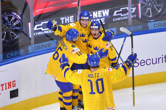 Elmer Söderblom celebrates the 5-1 goal with teammates