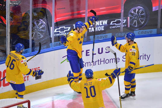 Elmer Söderblom celebrates the 5-1 goal with teammates