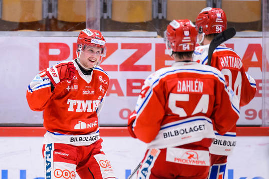 Timrås Jens Lööke jublar