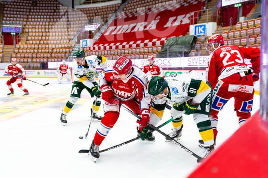 Björklövens Tyler Vesel och Justin Crandall med Timrås