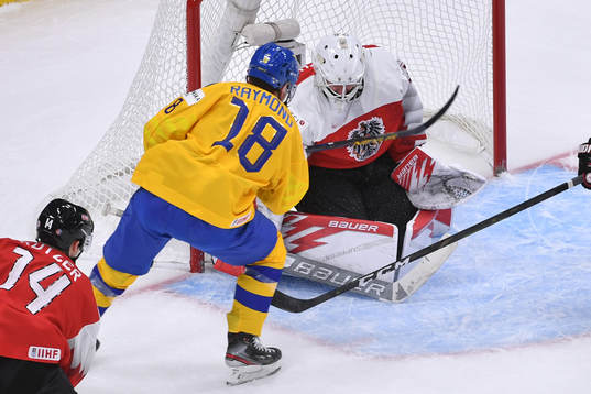Lucas Raymond of Sweden shoots