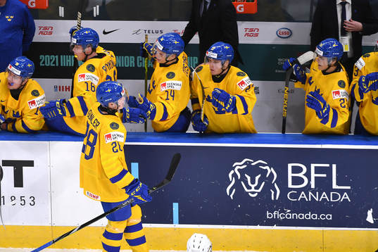 Noel Gunler celebrates his first period power play goal