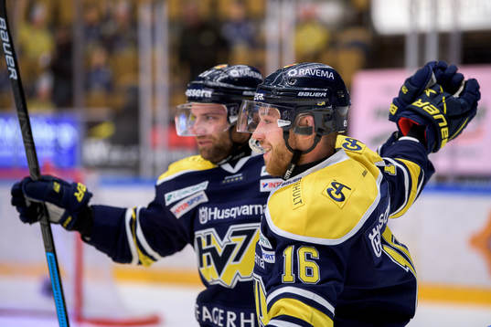 s Filip Sandberg jublar
