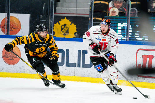 Örebros Robin Kovacs och Skellefteås Arvid Lundberg