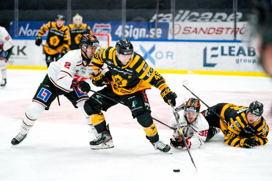 Skellefteås Oscar Möller och Örebros Rasmus Rissanen