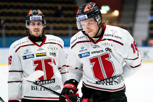 Örebros Rodrigo Abols och Emil Larsson deppar