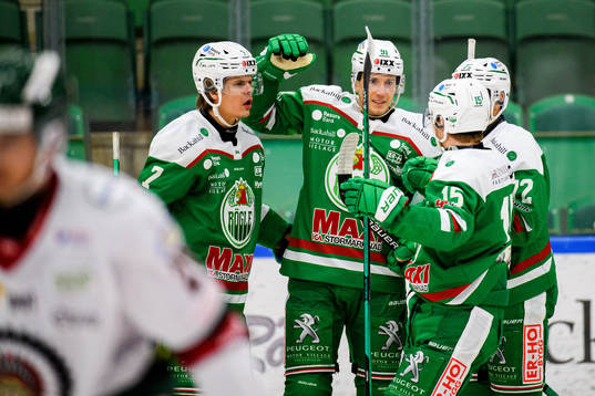Rögles Adam Tambellini jublar