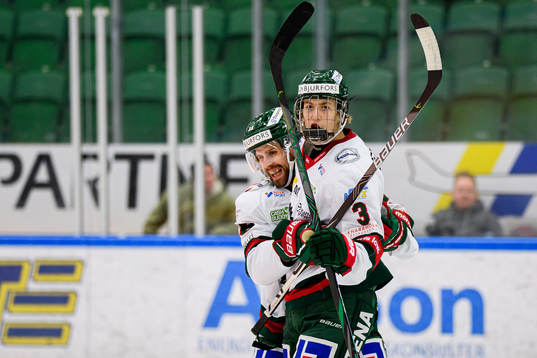 Frölundas Jonathan Sigalet och Simon Edvinsson  jublar