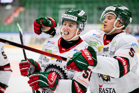 Frölundas Jesper Sellgren och Filip Johansson jublar