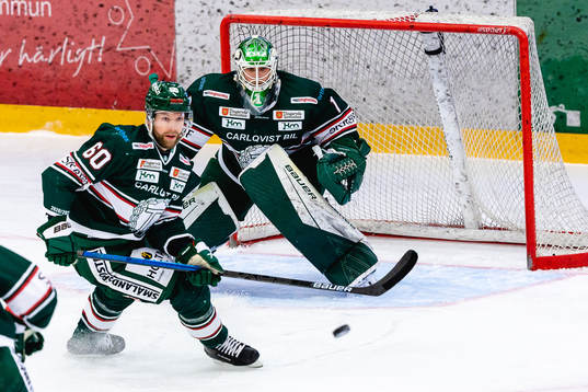 Tingsryds Joachim Nermark och målvakt Andreas Ljunggren