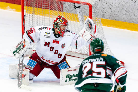 Modos målvakt Anthony Peters
