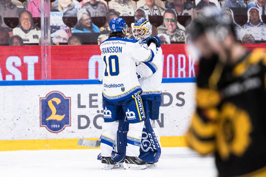 Leksands målvakt Axel Brage och Leksands Johan Fransson