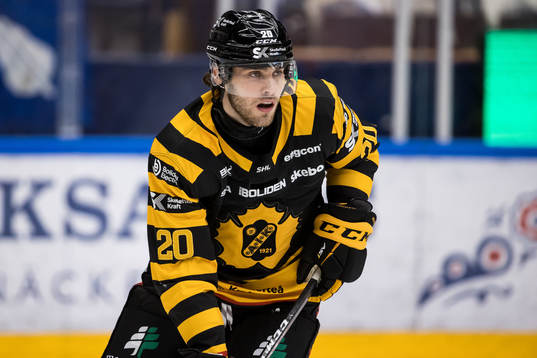 Skellefteås Roland McKeownunder ishockeymatchen i SHL