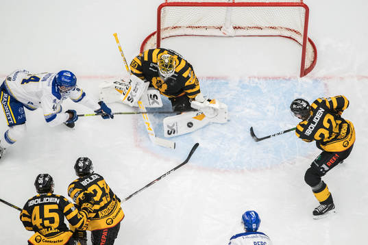 Leksands Carter Ashton och Skellefteås målvakt Gustaf