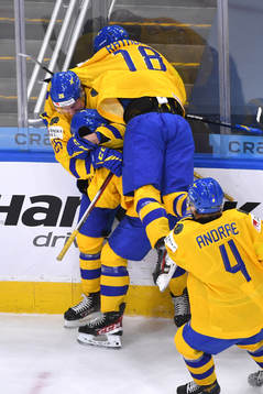 Emil Andrae, Alexander Holtz, Lucas Raymond and Alex