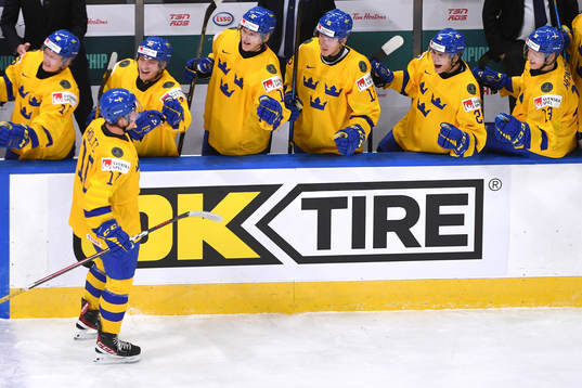 Alexander Holtz of Sweden celebrates the 2-2 goal