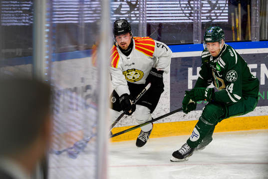 Brynäs Marcus Björk och Färjestads Victor Ejdsell