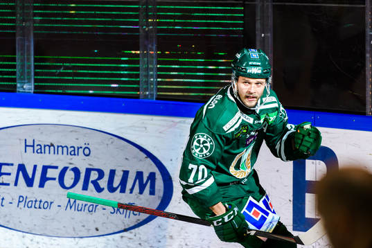 Färjestads Jacob Nilsson jublar