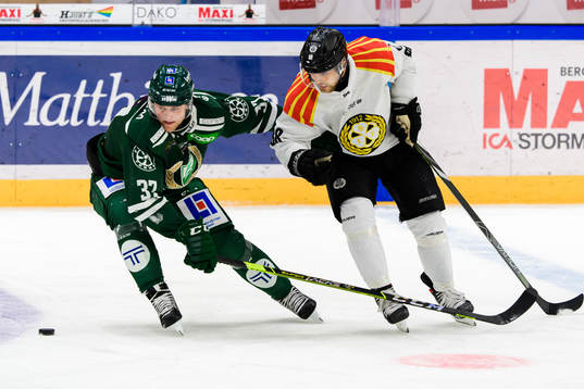 Färjestads Adam Ginning och Brynäs Jadeon Descheneau