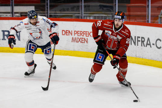Linköpings Jonas Holös och Örebros Jonathan Andersson