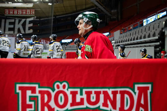 Frölundas Max Friberg innan ishockeymatchen i SHL mellan