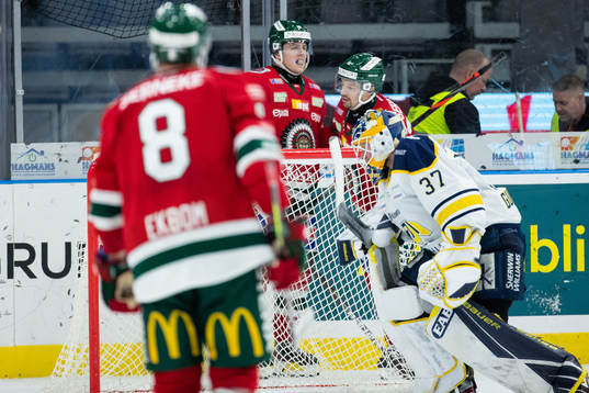 Frölundas Patrik Carlsson jublar ihop med Jesper Sellgren