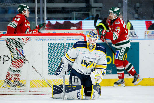 s målvakt Jonas Gunnarsson deppar