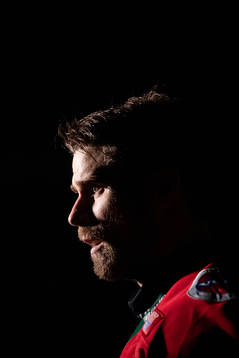 Frölundas Jonathan Sigalet  innan ishockeymatchen i SHL