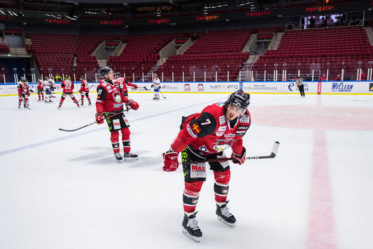 Malmö Redhawks Helge Grans och Oliver Lauridsen deppar