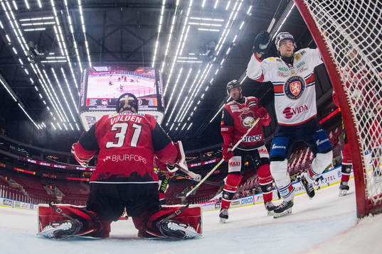 Växjös Emil Pettersson jublar