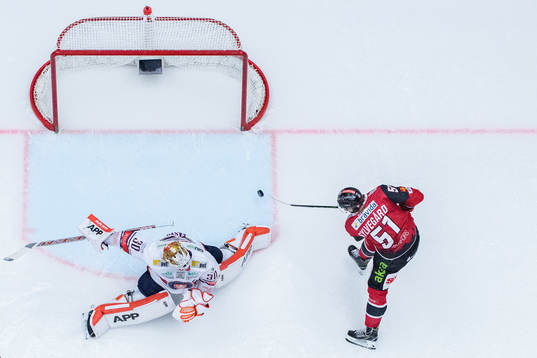 Malmö Redhawks Emil Sylvegård gör 2-5 bakom Växjös