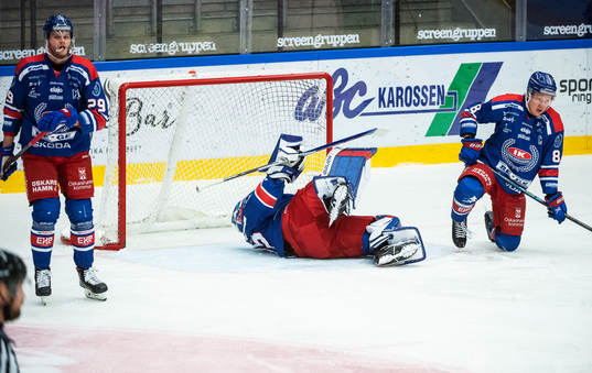 Oskarshamns målvakt Joe Cannata, Fredrik Olofsson och Kim