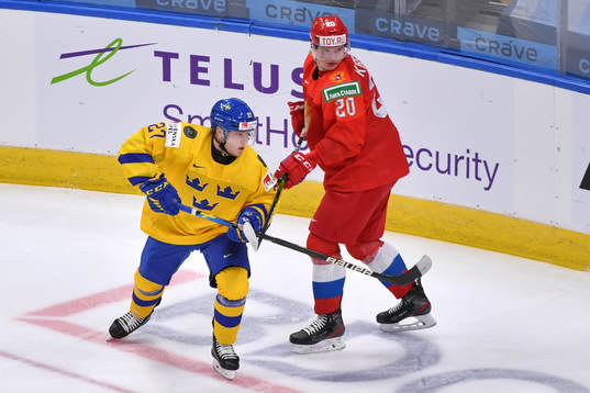 Zion Nybeck of Sweden and Kirill Kirsanov of Russia look