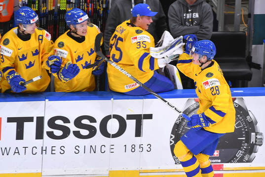 Noel Gunler of Sweden celebrates the 3-3 game tying goal