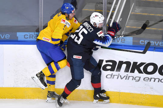 Albert Johansson of Sweden and John Farinacci of USA collide